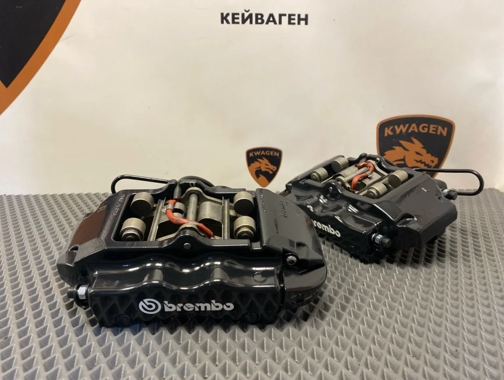 Суппорт тормозной Audi Q7 2010 4L