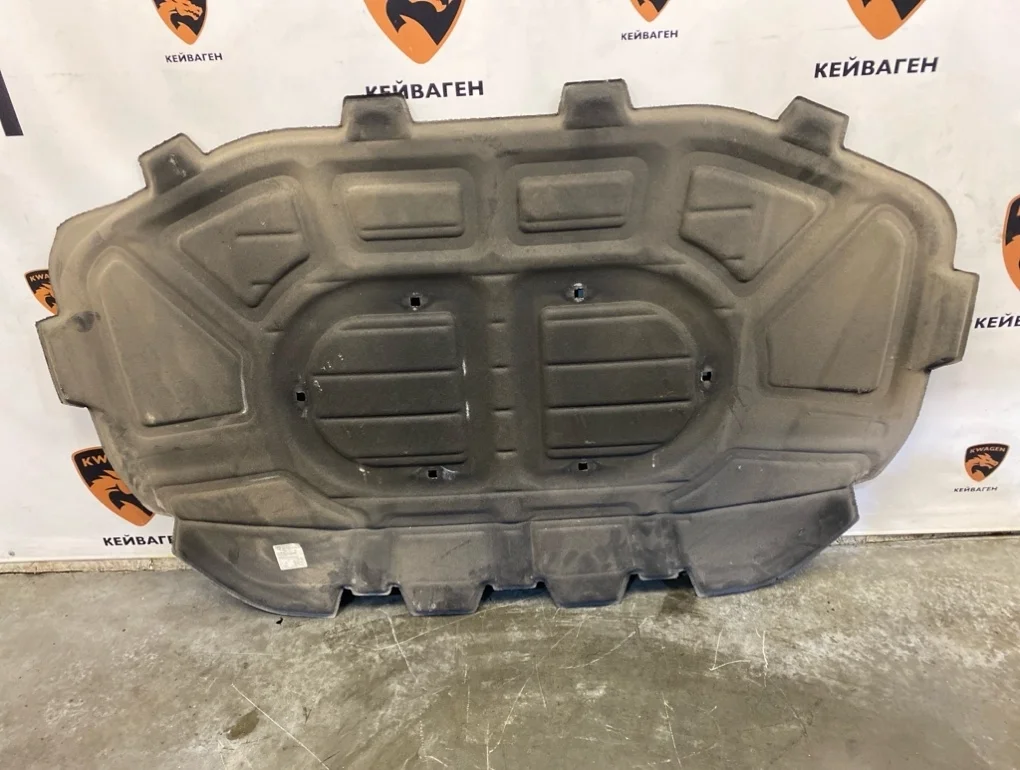 Обшивка капота Audi Q7 2005 4L