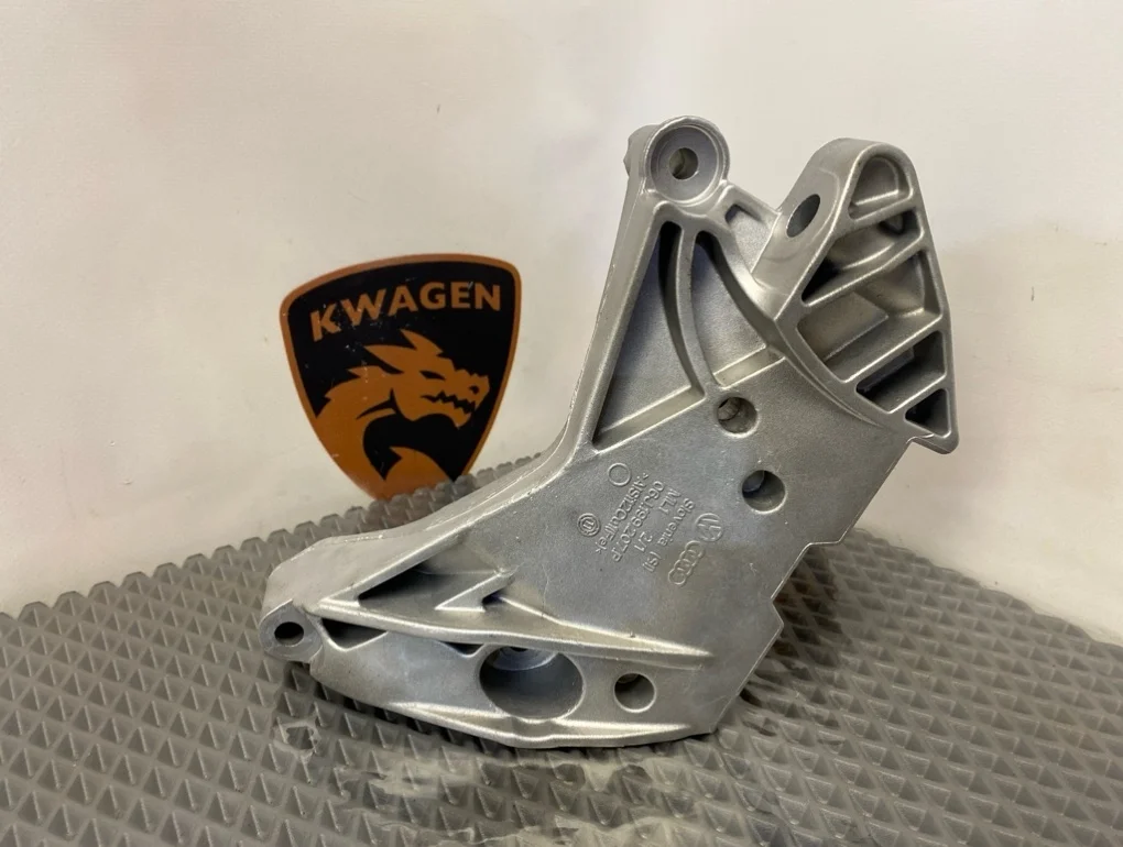 Кронштейн двигателя Audi Q3 2013 8U