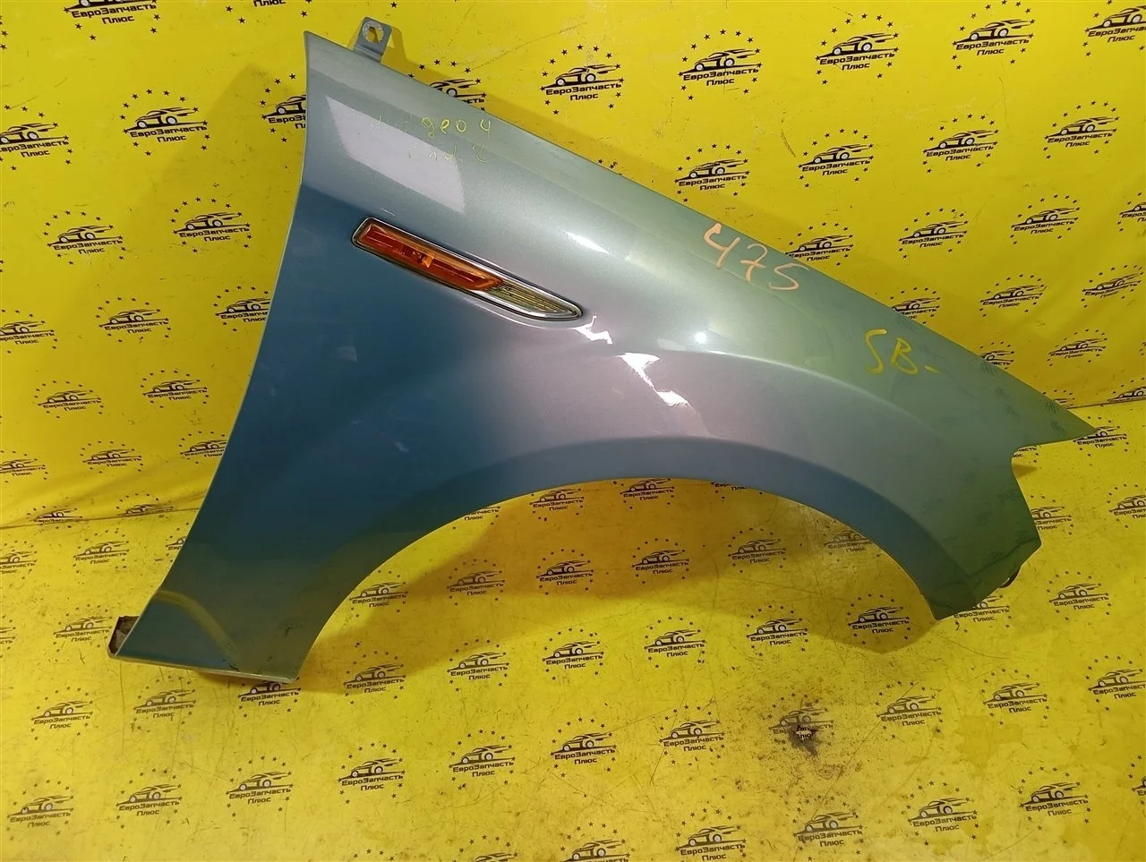 Крыло Ford Mondeo 1702313 CD345, переднее правое