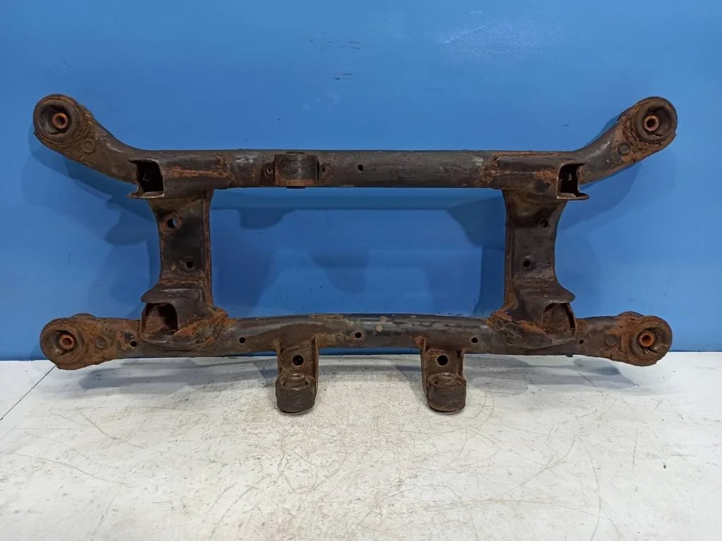 балка Kia Sportage 2 2004-2008  2006