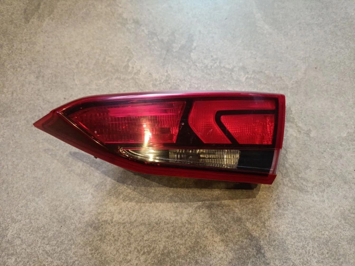 Фонарь в крышку правый для Hyundai Solaris 2017-