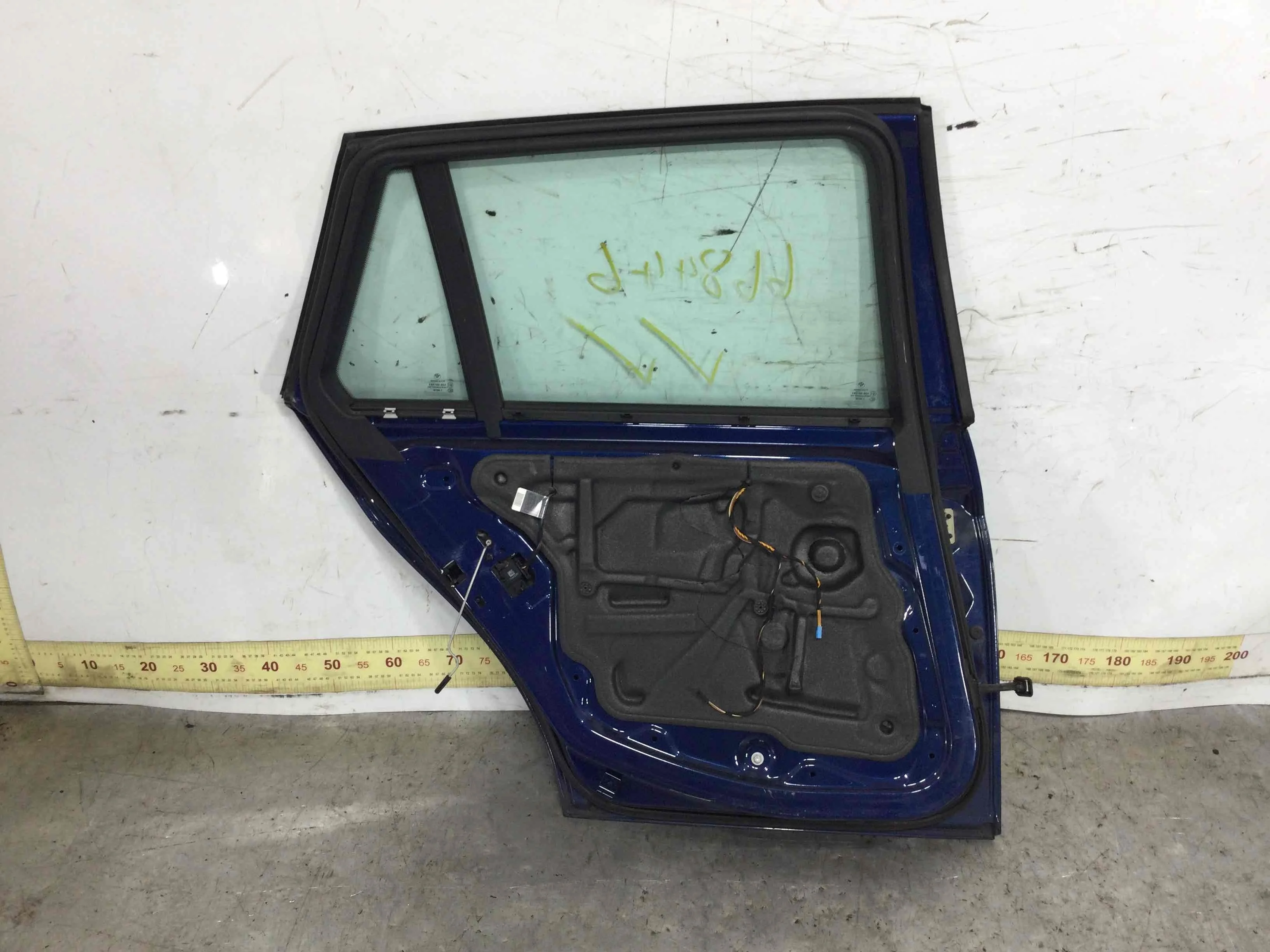 Дверь задняя левая BMW 3-Series 3-Series E90/E91/E92/E93 2005 - 2010 бензин 2.0 i Механика Универсал