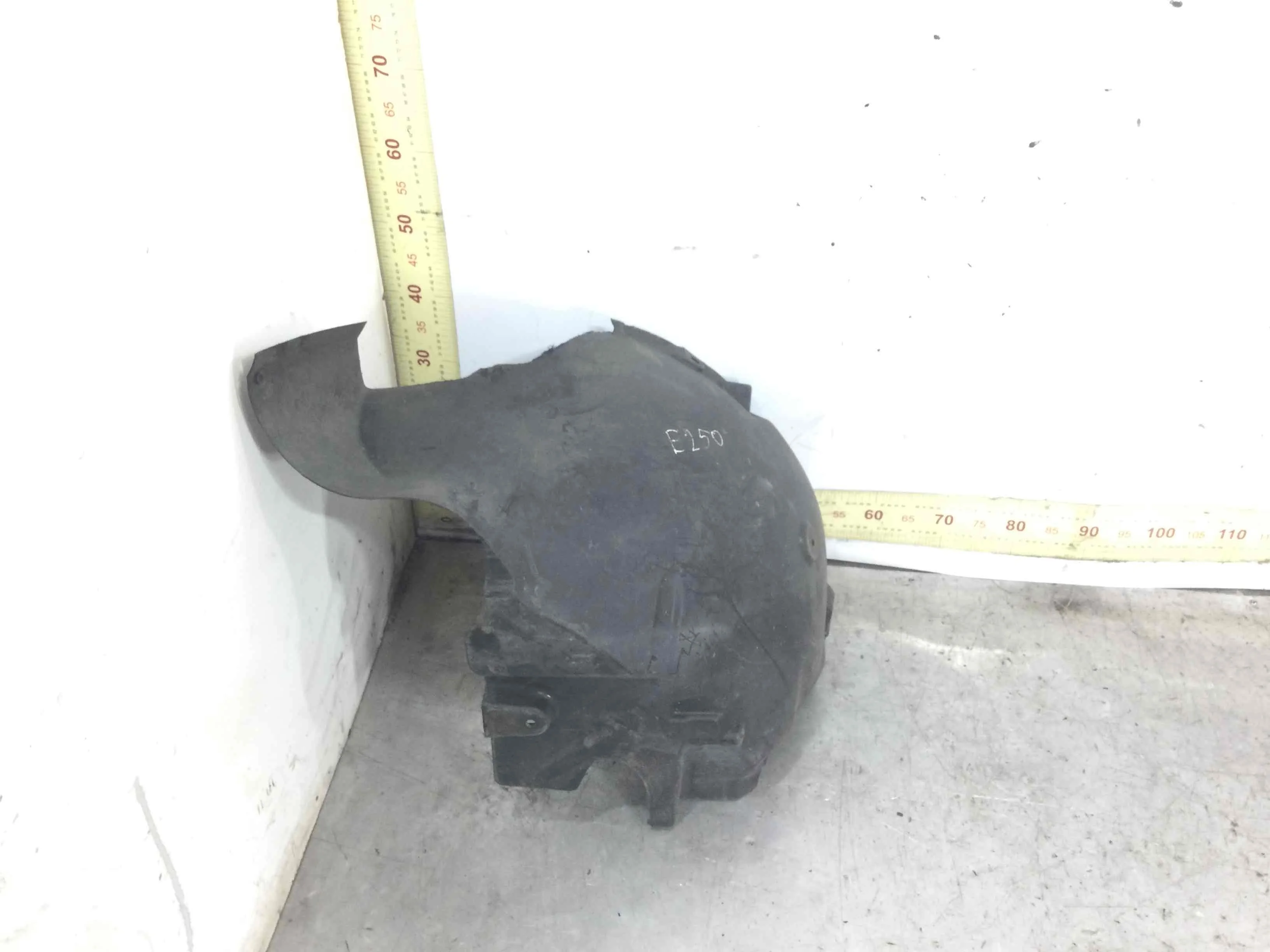 Защита арок передняя правая (подкрылок) Mercedes Sprinter W906 [рестайлинг] (2013-2018) дизель 2.2 CDI Механика Микроавтобус