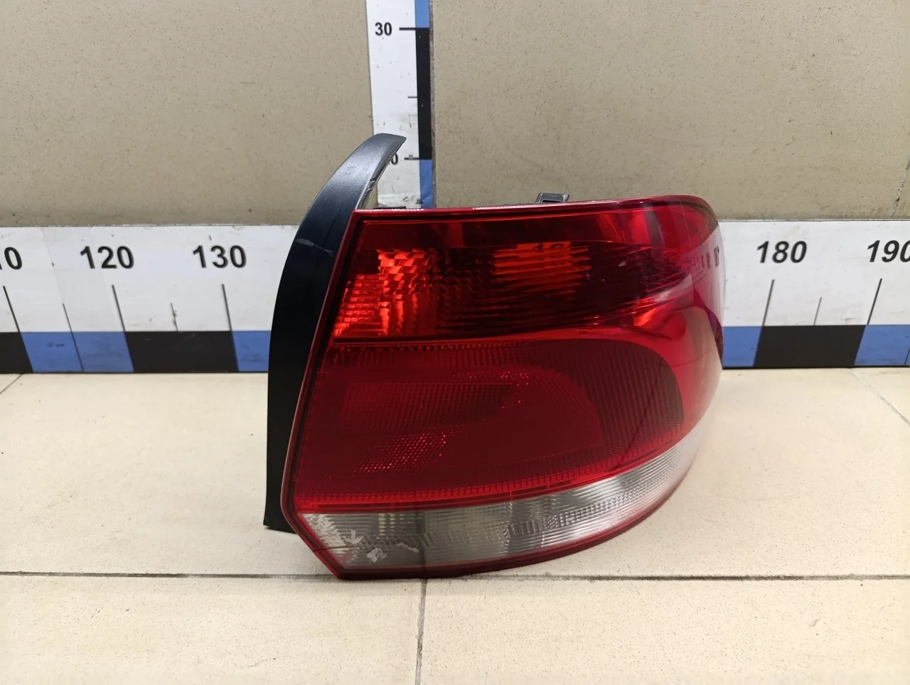 Фонарь задний правый Polo (Sed RUS) 2011>