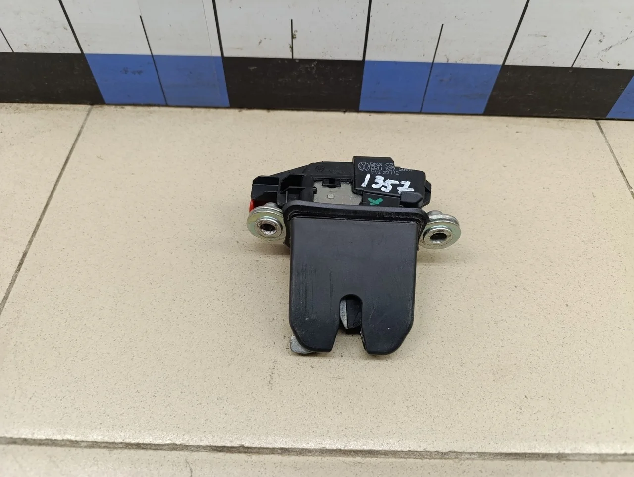 Замок багажника Polo (Sed RUS) 2011>