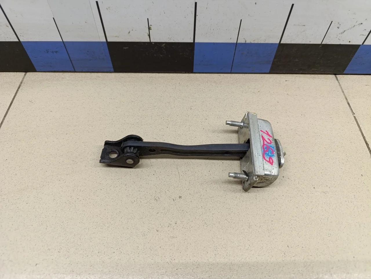 Ограничитель двери Focus II 2005-2008