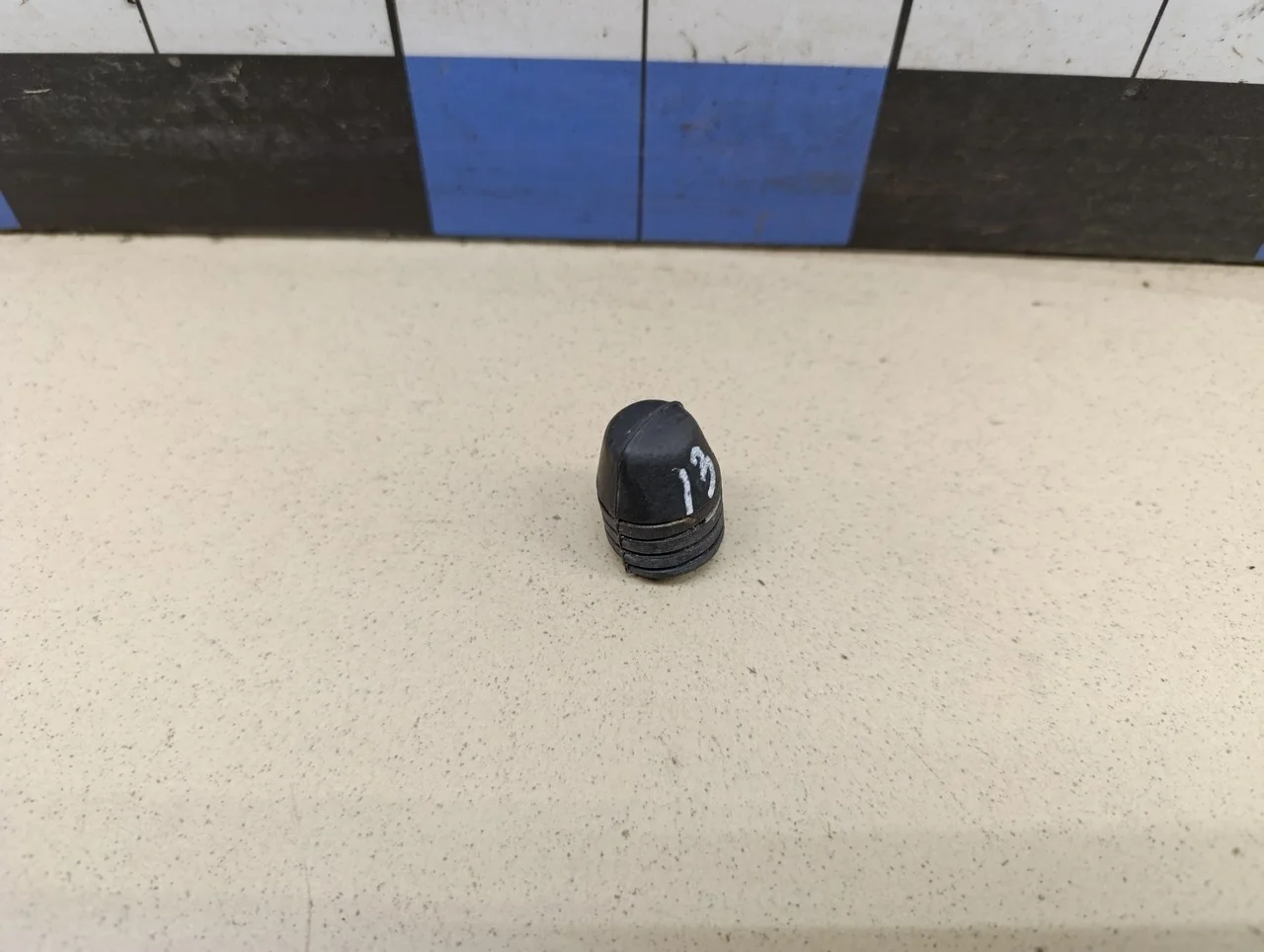 Отбойник капота Passat [B6] 2005-2010