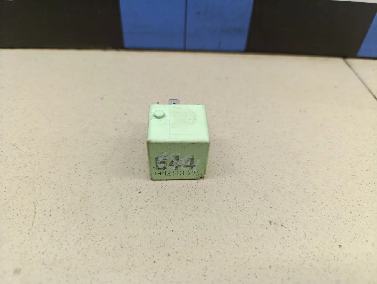 Реле 100 [C4] 1991-1994