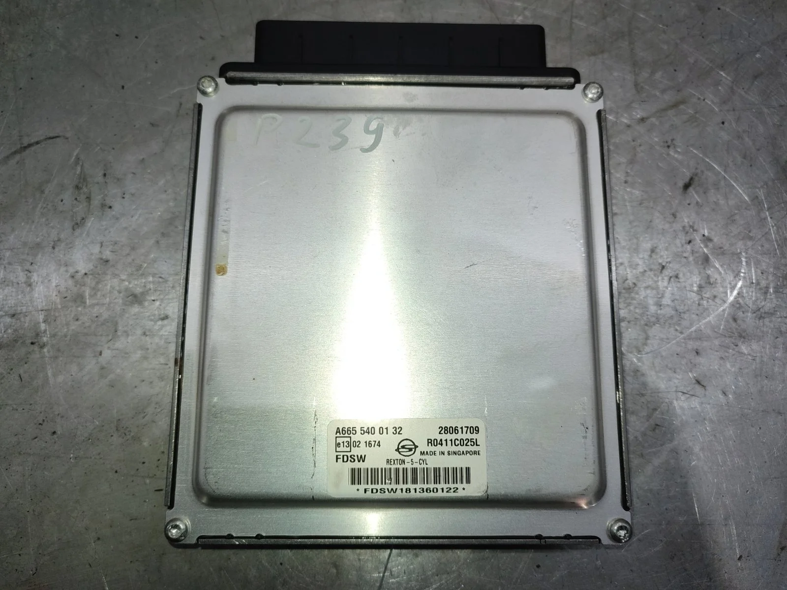 Блок управления двигателем SsangYong Rexton 2009 Y250