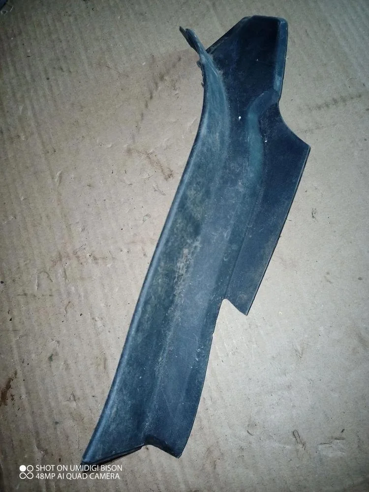 Накладка задней панели багажника Lexus IS II (2005—2008)