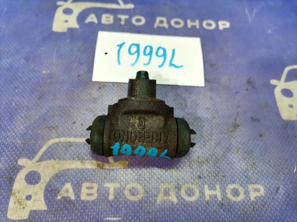 тормозной цилиндр NISSAN NOTE E11 HR15DE R 44100AX001