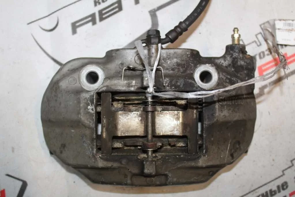 СУППОРТ В СБОРЕ TOYOTA LEXUS ПЕРЕДНИЙ ПРАВЫЙ 4773050150