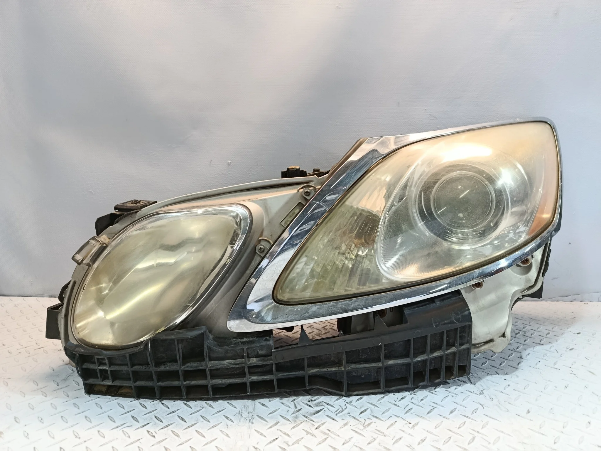 ФАРА LEXUS ЛЕВАЯ 8118530B41 DY788Z