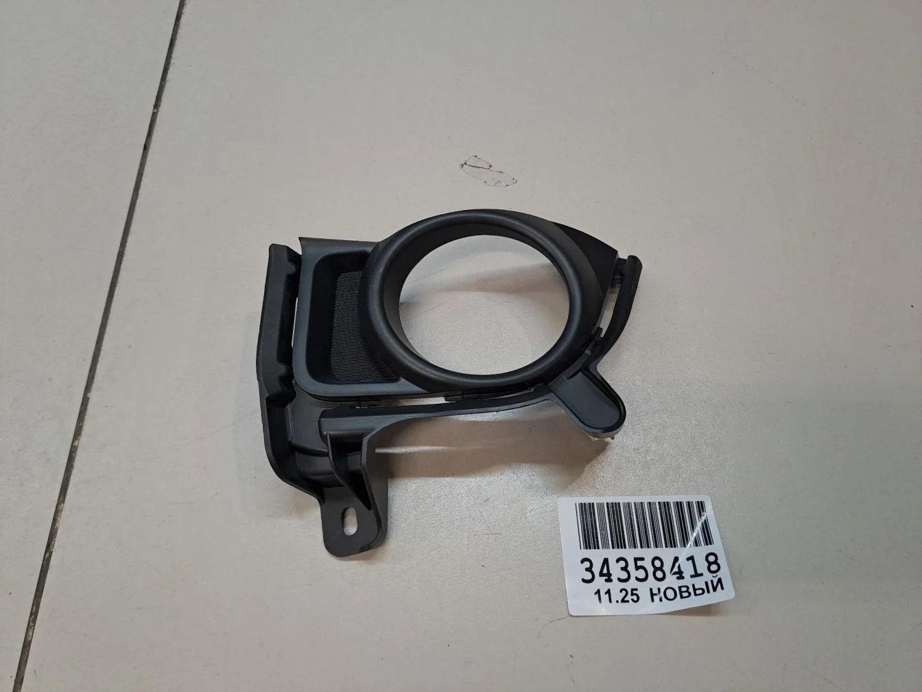 Рамка противотуманной фары правой для Toyota Highlander U50 2013-2019