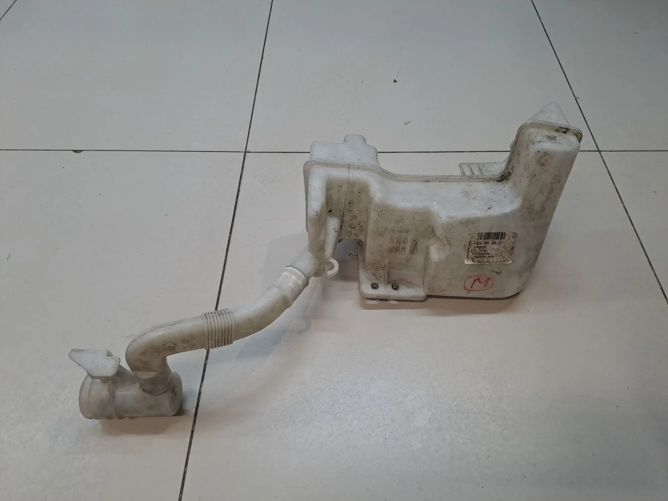 Бачок омывателя лобового стекла для Volkswagen Passat B8 2015-