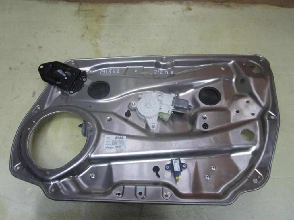 Стеклоподъемник передний правый Mercedes-Benz