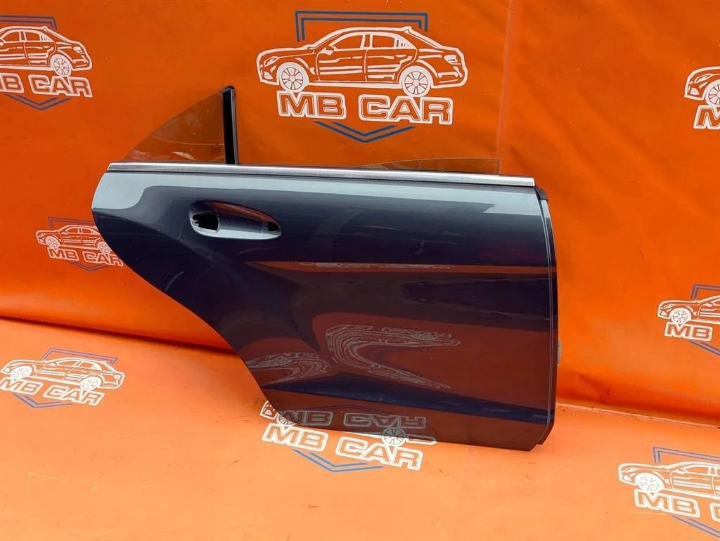 Дверь задняя правая Mercedes-Benz