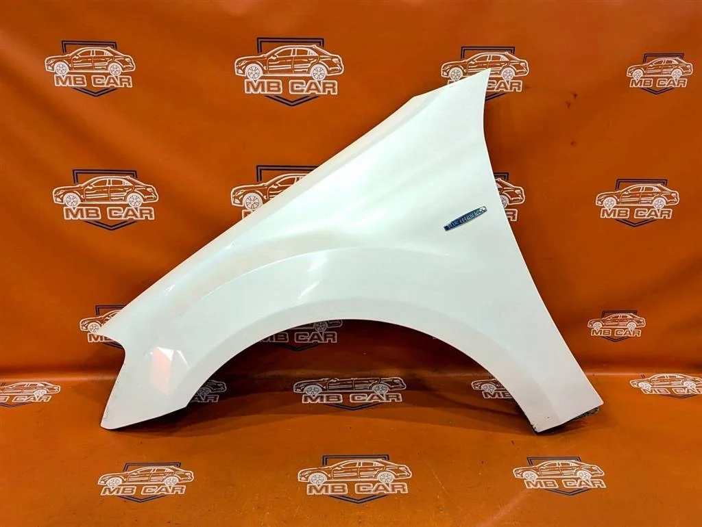 Крыло переднее левое Mercedes-Benz