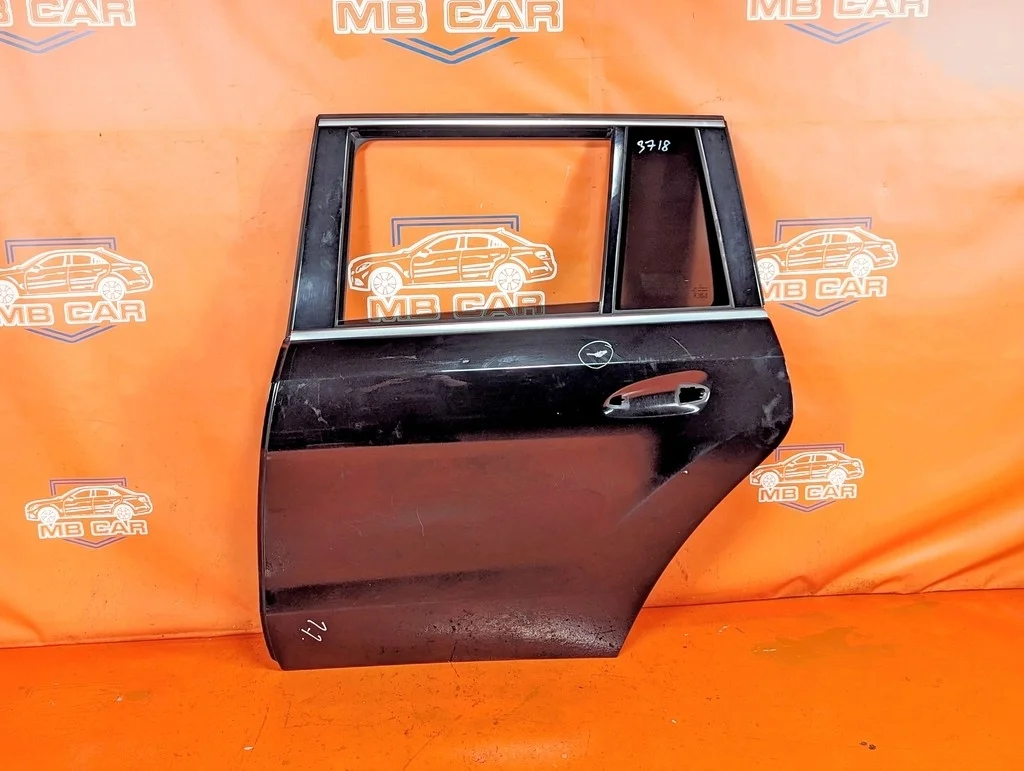 Дверь задняя левая Mercedes-Benz