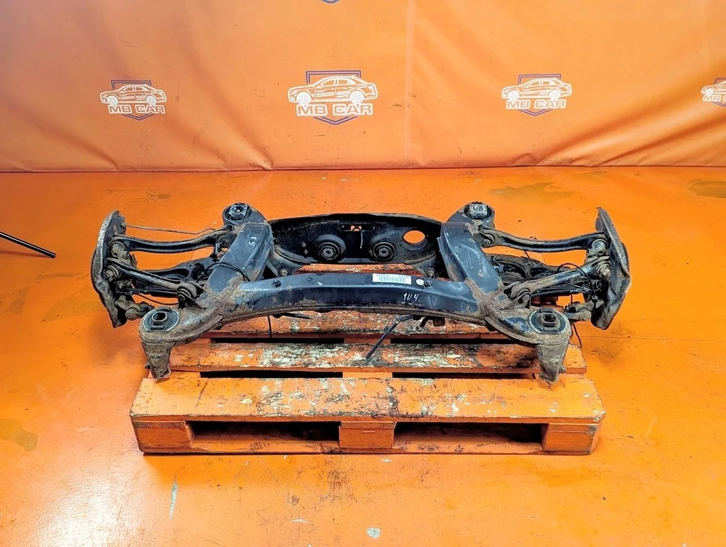 Подрамник задний Mercedes-Benz