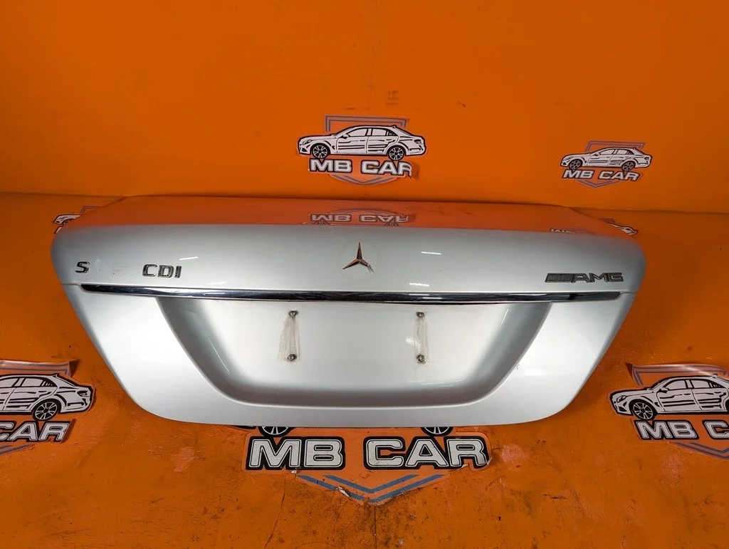Крышка багажника Mercedes-Benz