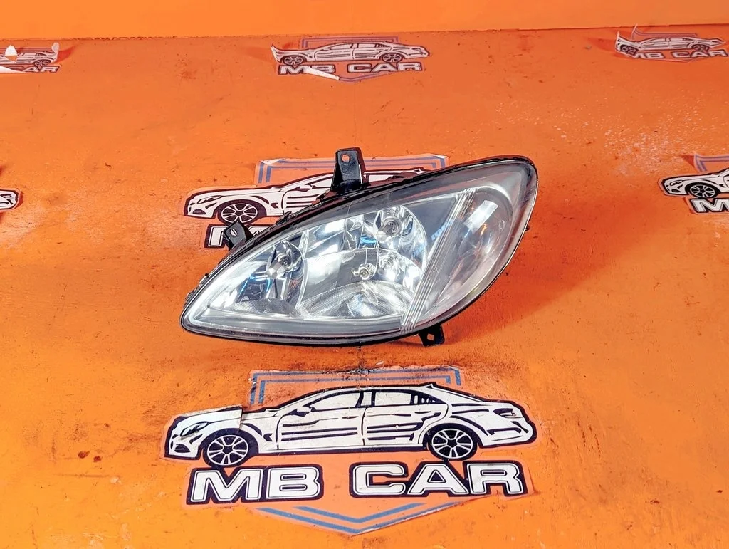 Фара левая Mercedes-Benz
