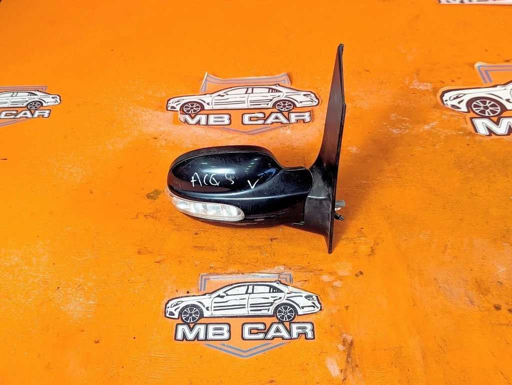 Зеркало правое Mercedes-Benz