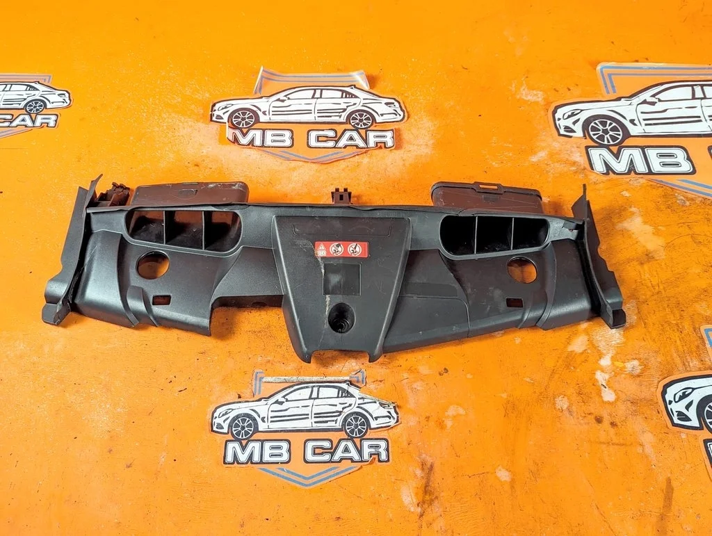 Воздухозаборник Mercedes-Benz