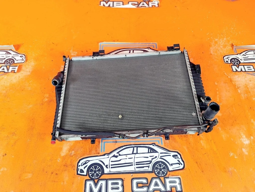 Радиатор Mercedes-Benz