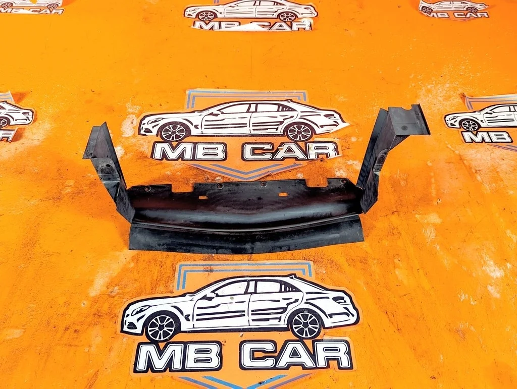 Кожух радиатора Mercedes-Benz