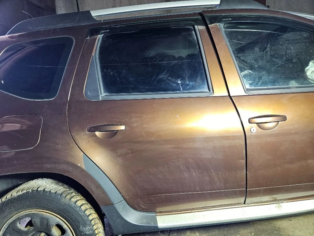 Дверь задняя правая на Renault Duster 1