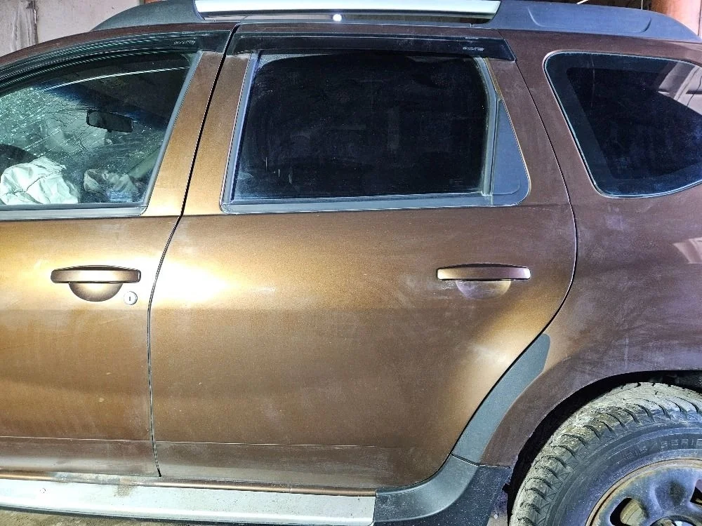 Дверь задняя левая на Renault Duster 1