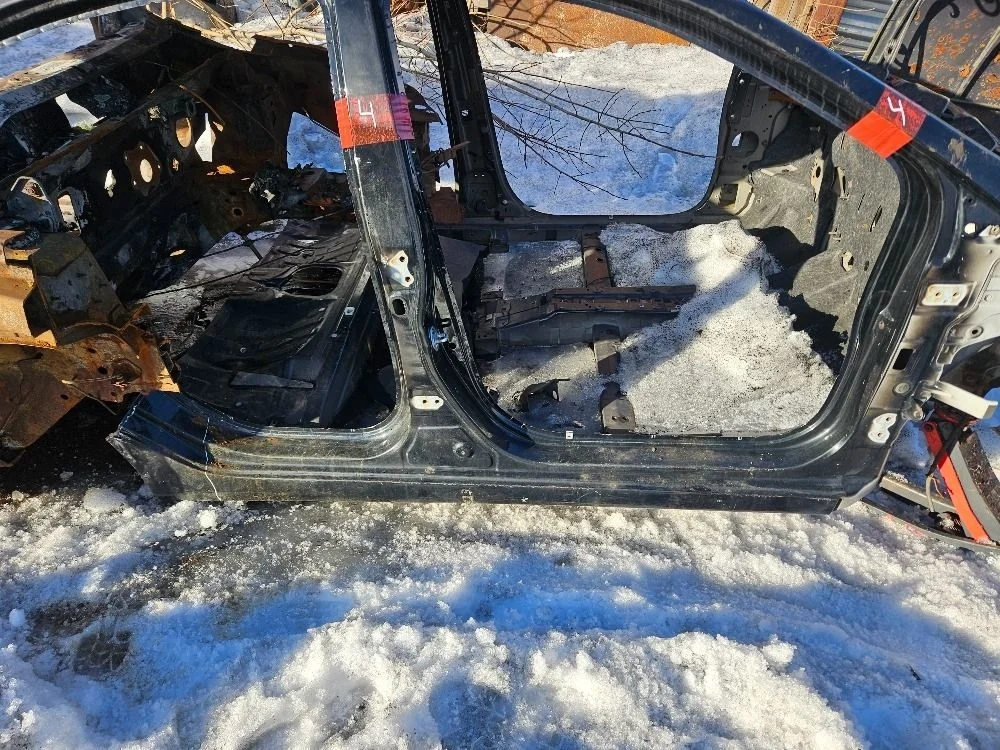 Порог правый во всю длинна Hyundai Solaris 1