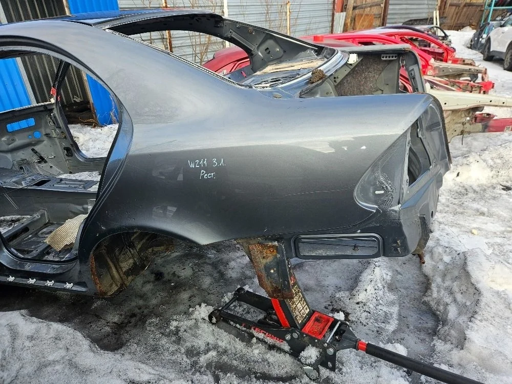 Крыло заднее левое на Mercedes W211 седан