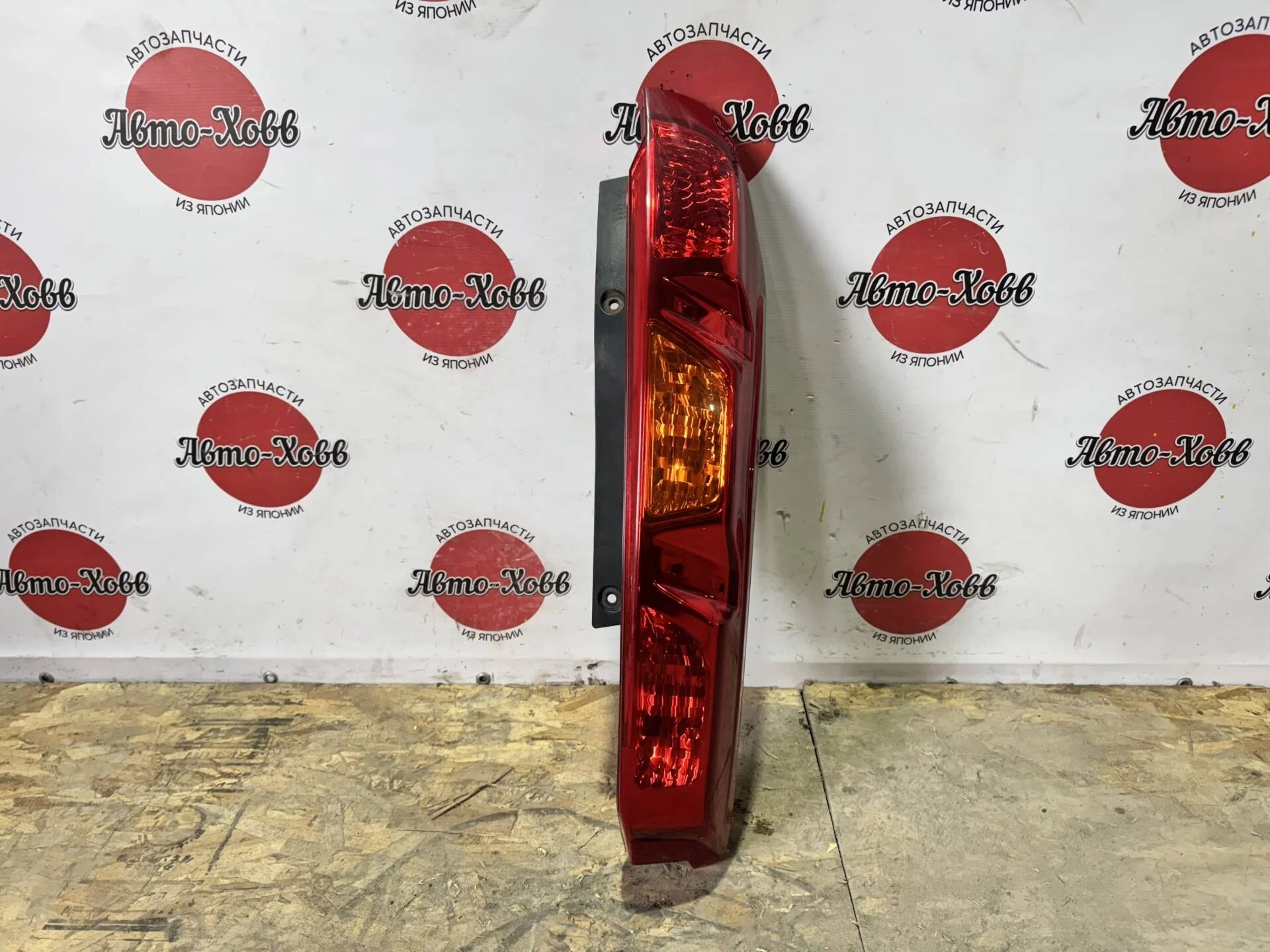 Фонарь задний правый Nissan X-Trail T31