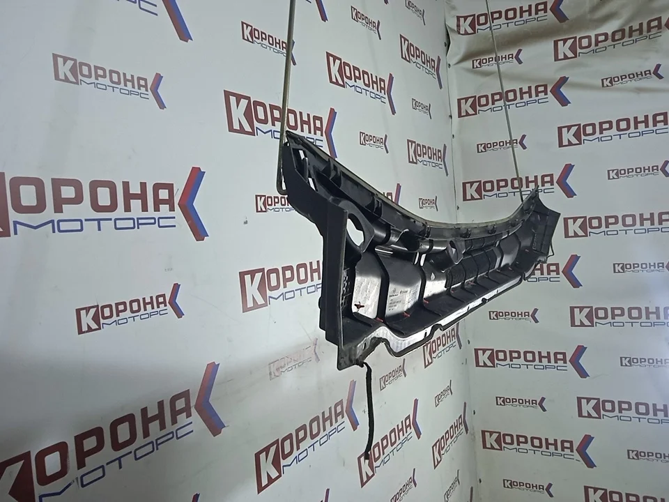 Жабо лобового стекла 7941034001 Б/У Оригинал 1