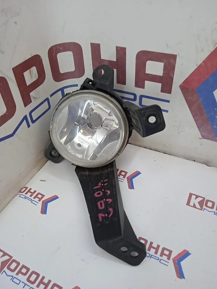 Фара противотуманная левая Б/У потертости 1