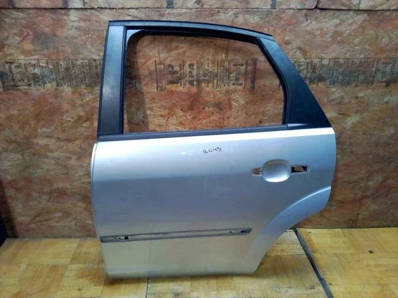 Дверь Ford Focus 2005-2008