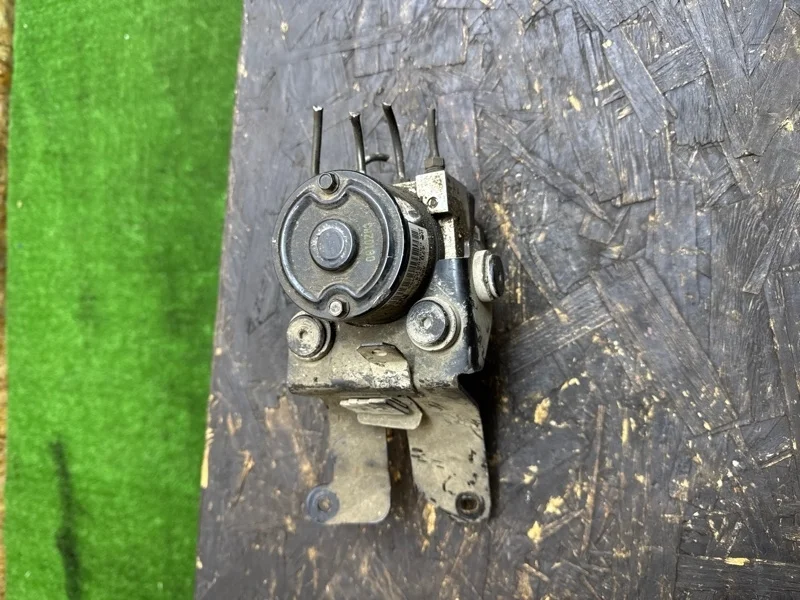 Блок abs (насос) Chevrolet Aveo 2003-2008 T200