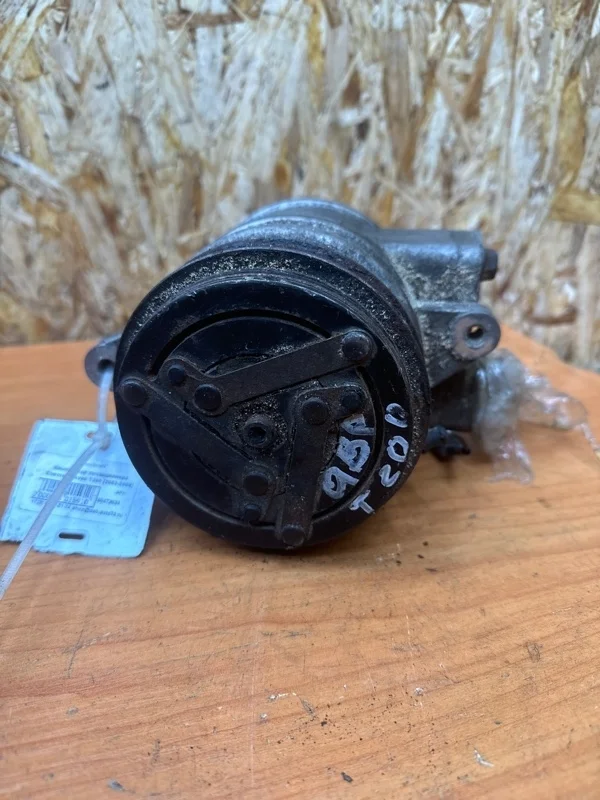 Компрессор кондиционера Chevrolet Aveo 2003-2008 T200