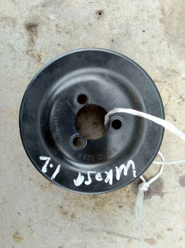 Шкив водяного насоса (помпы) Skoda Fabia 2 2007