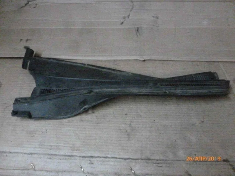 Водосток лобового стекла (жабо) Mitsubishi Lancer 9 2004