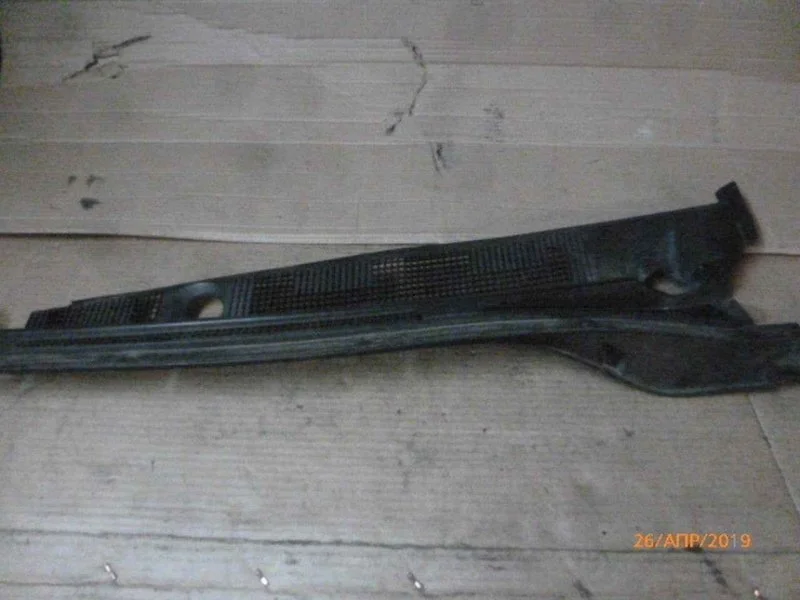 Водосток лобового стекла (жабо) Mitsubishi Lancer 9 2004