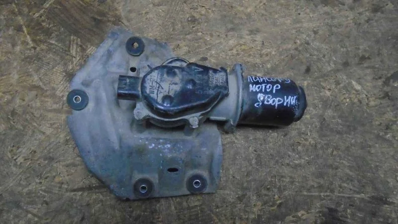 Моторчик стеклоочистителя Mitsubishi Lancer 9 2006