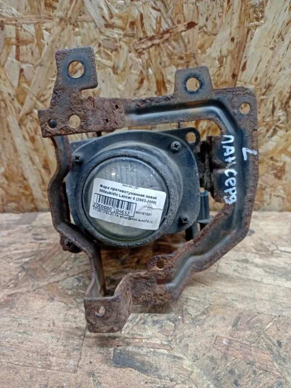 Фара противотуманная Mitsubishi Lancer 9 2004