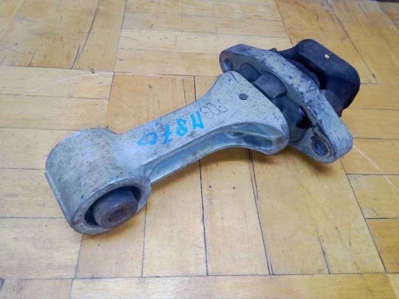 Опора двигателя Kia ceed 2012-2018