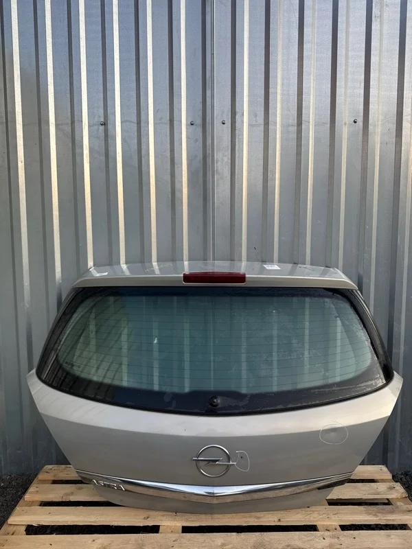 Дверь багажника со стеклом Opel Astra 2004-2015 H