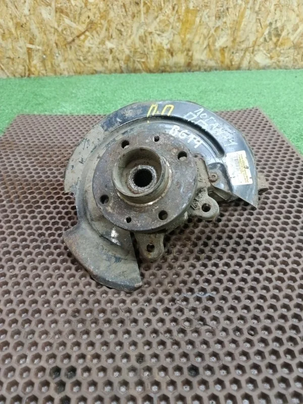 Кулак поворотный Renault Logan 2005-2014