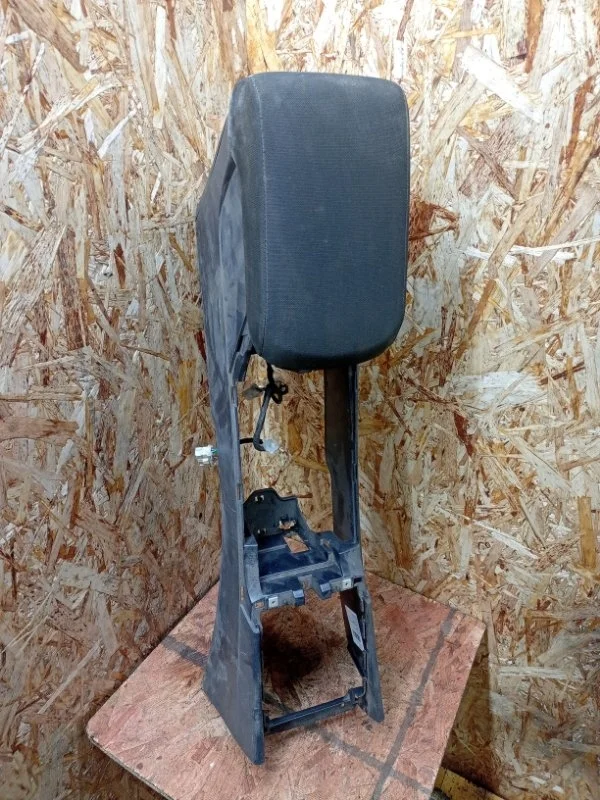 Подлокотник Mitsubishi Lancer 2007-2017 CX,CY